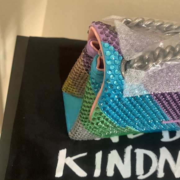 Mini Kensington Rhinestone Shoulder Bag
Kurt Geiger London - Picture 5 of 17